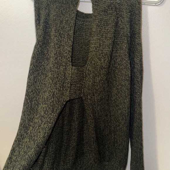 Cloth By RD Women's Sweater Dark Green Open Back and Sleeve Boho Size S - Picture 5 of 7